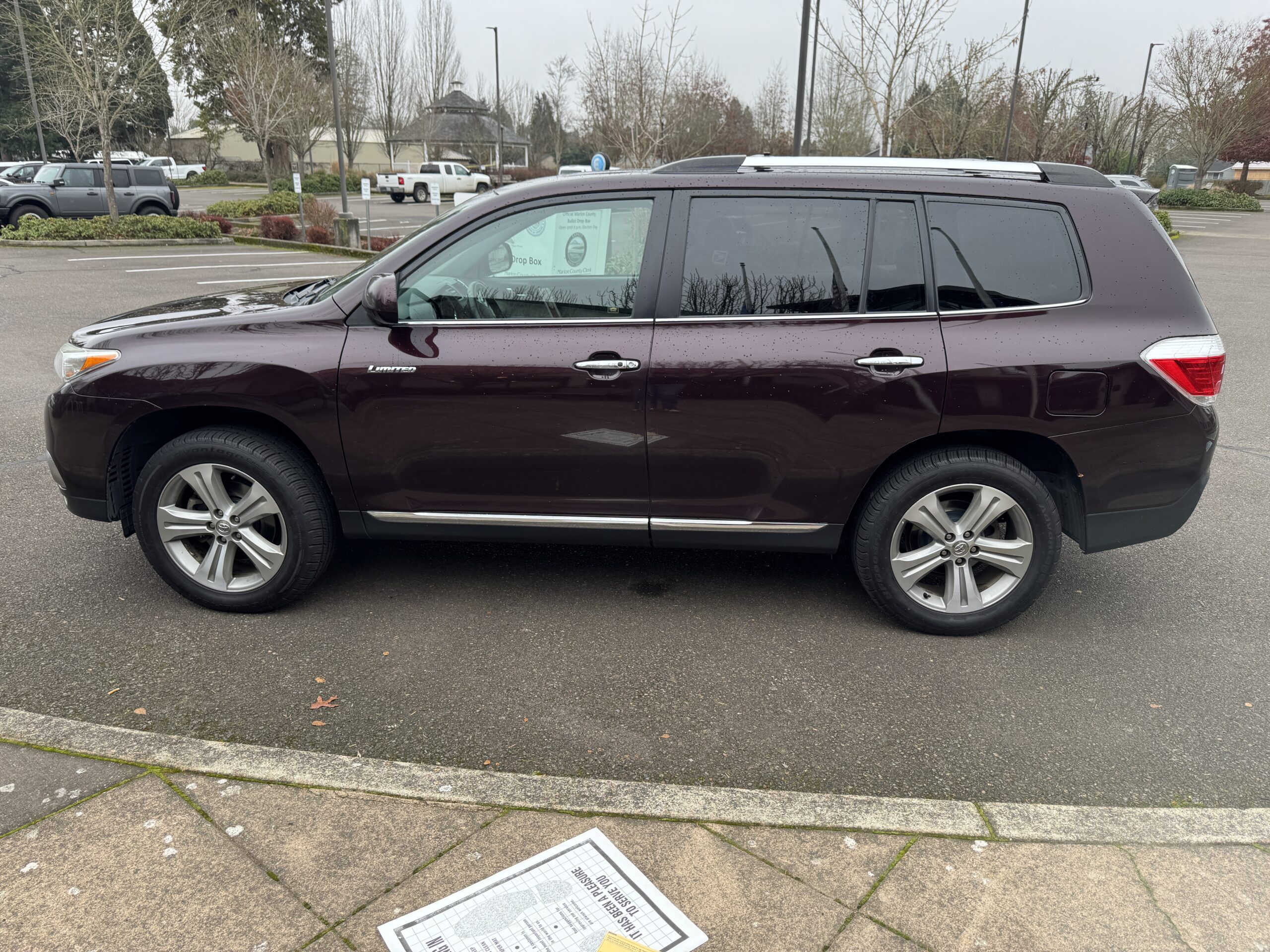 
								2012 Toyota Highlander Limited AWD full									